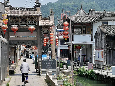 坡南街的水生態(tài)系統(tǒng)恢復(fù)與端午節(jié)的綠色傳承 浙江平陽縣坡南歷史文化街區(qū)改造提升水系生態(tài)修復(fù)項目